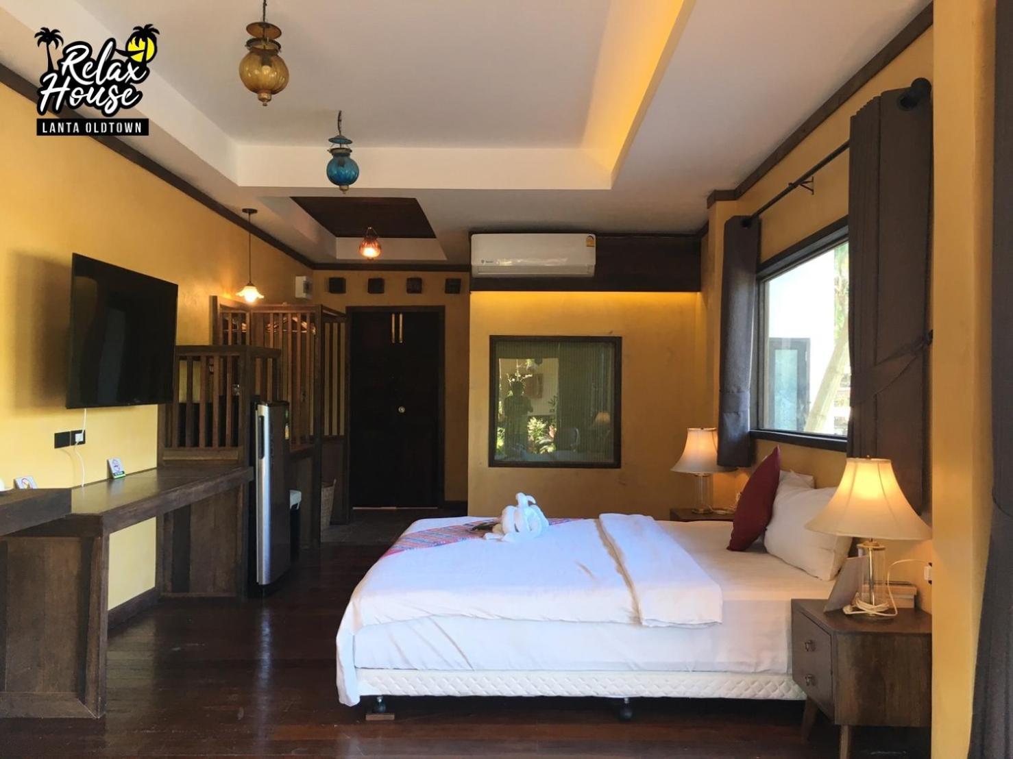 Hotel Relax House Lanta Old Town Ko Lanta Exterior foto